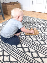 Load image into Gallery viewer, Eggs with Stand