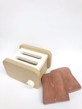 Load image into Gallery viewer, Toaster With Sliced Bread