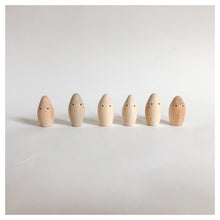 Load image into Gallery viewer, Peg Peeps Small - Set of 6
